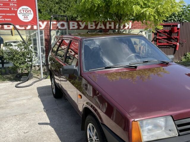 Красный ВАЗ 2109, объемом двигателя 1.5 л и пробегом 176 тыс. км за 2000 $, фото 1 на Automoto.ua