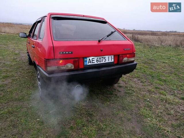Красный ВАЗ 2109, объемом двигателя 1.5 л и пробегом 150 тыс. км за 1300 $, фото 4 на Automoto.ua