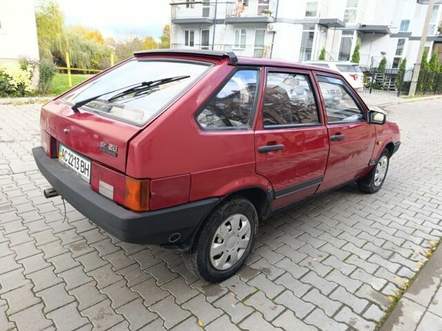 ВАЗ 2109 2006 в Луцке на Automoto.ua Красный ВАЗ 2109, объемом двигателя 1.5 л и пробегом 316 тыс. км за 950 $, фото 4 на Automoto.ua