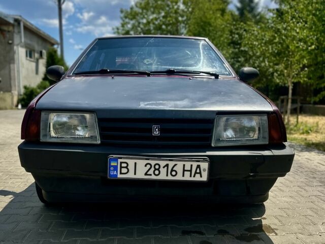 Красный ВАЗ 2109, объемом двигателя 1.5 л и пробегом 300 тыс. км за 950 $, фото 1 на Automoto.ua