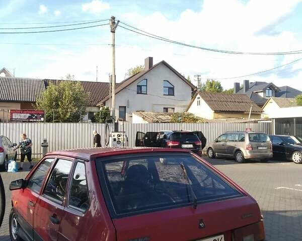 Красный ВАЗ 2109, объемом двигателя 1.5 л и пробегом 239 тыс. км за 1400 $, фото 3 на Automoto.ua