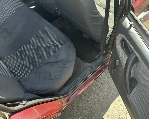 Красный ВАЗ 2109, объемом двигателя 1.6 л и пробегом 370 тыс. км за 1800 $, фото 3 на Automoto.ua