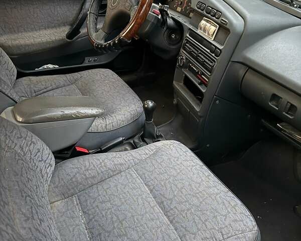 Красный ВАЗ 2109, объемом двигателя 1.6 л и пробегом 43 тыс. км за 3800 $, фото 4 на Automoto.ua