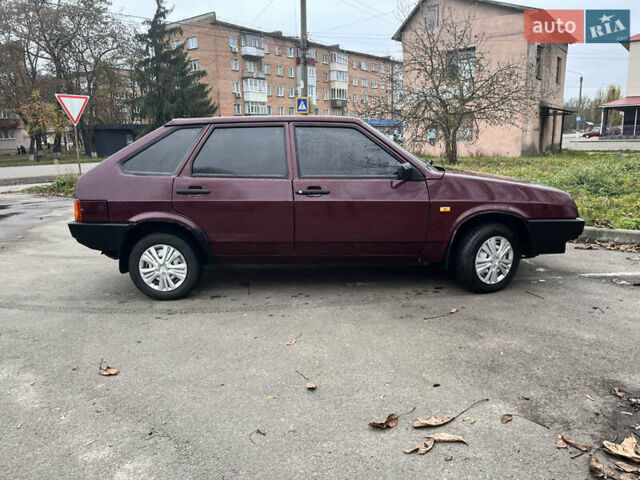 Красный ВАЗ 2109, объемом двигателя 1.6 л и пробегом 176 тыс. км за 2100 $, фото 2 на Automoto.ua