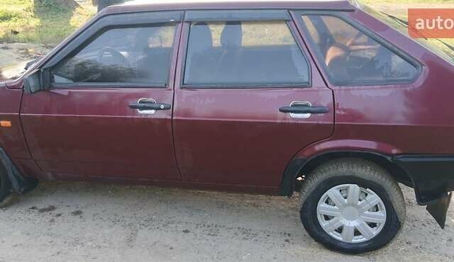 ВАЗ 2109 2008 в Черновцах на Automoto.ua Красный ВАЗ 2109, объемом двигателя 1.6 л и пробегом 145 тыс. км за 1800 $, фото 1 на Automoto.ua