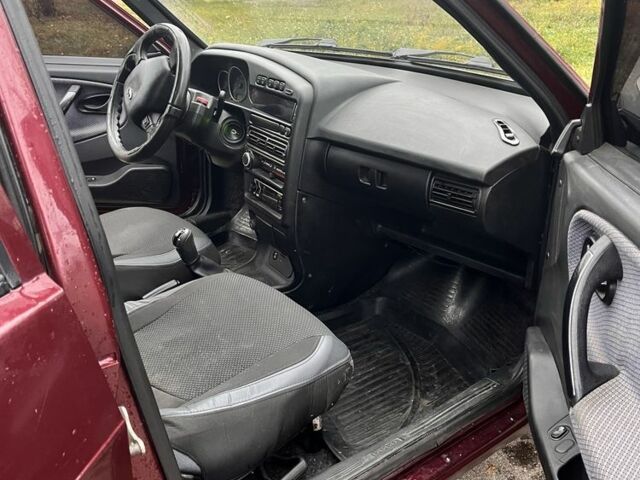 Красный ВАЗ 2109, объемом двигателя 1.6 л и пробегом 176 тыс. км за 2100 $, фото 7 на Automoto.ua