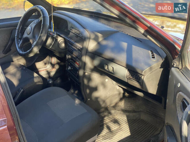 Красный ВАЗ 2109, объемом двигателя 1.6 л и пробегом 437 тыс. км за 1200 $, фото 12 на Automoto.ua