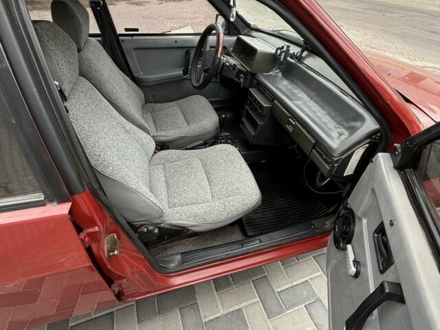 Красный ВАЗ 2109, объемом двигателя 1.3 л и пробегом 173 тыс. км за 1300 $, фото 5 на Automoto.ua