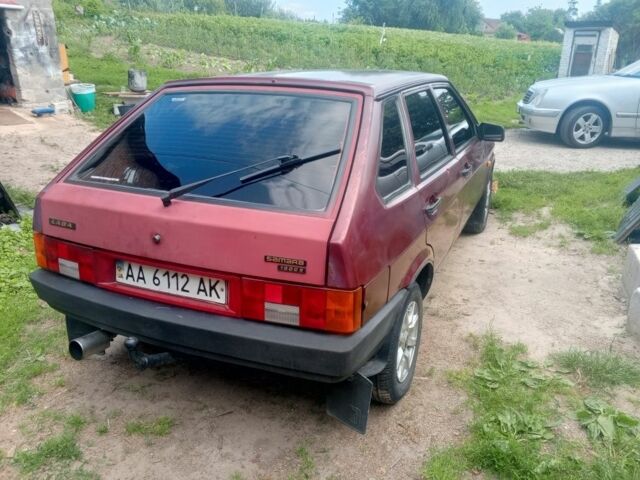 Красный ВАЗ 2109, объемом двигателя 1 л и пробегом 76 тыс. км за 768 $, фото 2 на Automoto.ua