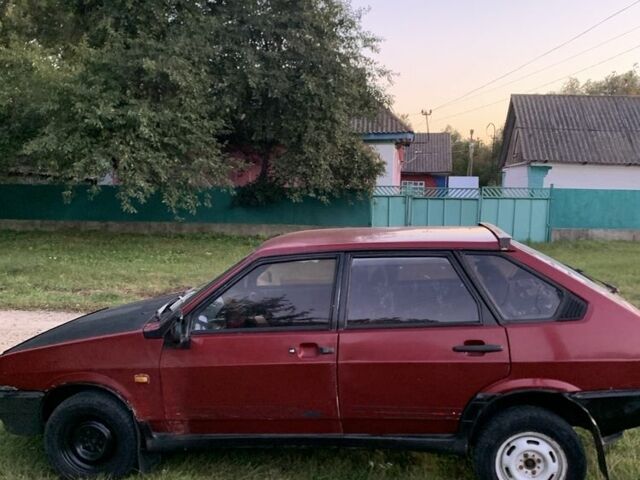 Красный ВАЗ 2109, объемом двигателя 0 л и пробегом 300 тыс. км за 525 $, фото 2 на Automoto.ua