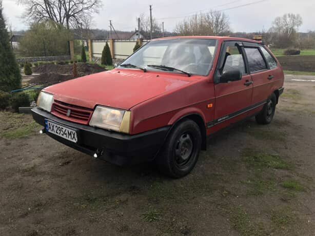 Красный ВАЗ 2109, объемом двигателя 1.5 л и пробегом 300 тыс. км за 700 $, фото 3 на Automoto.ua