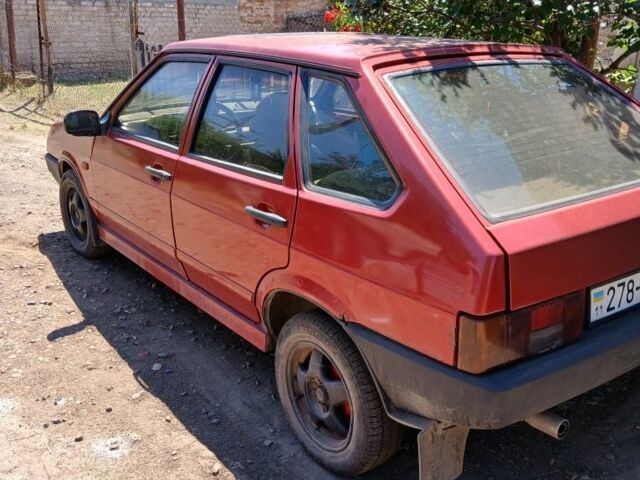ВАЗ 2109 1989 в Кривом Роге на Automoto.ua Красный ВАЗ 2109, объемом двигателя 0 л и пробегом 160 тыс. км за 700 $, фото 1 на Automoto.ua