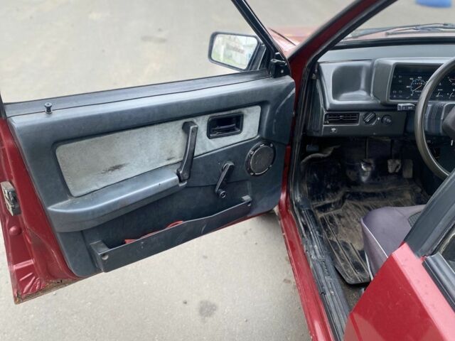 ВАЗ 2109 1992 в Кропивницком (Кировограде) на Automoto.ua Красный ВАЗ 2109, объемом двигателя 1.5 л и пробегом 200 тыс. км за 1500 $, фото 5 на Automoto.ua