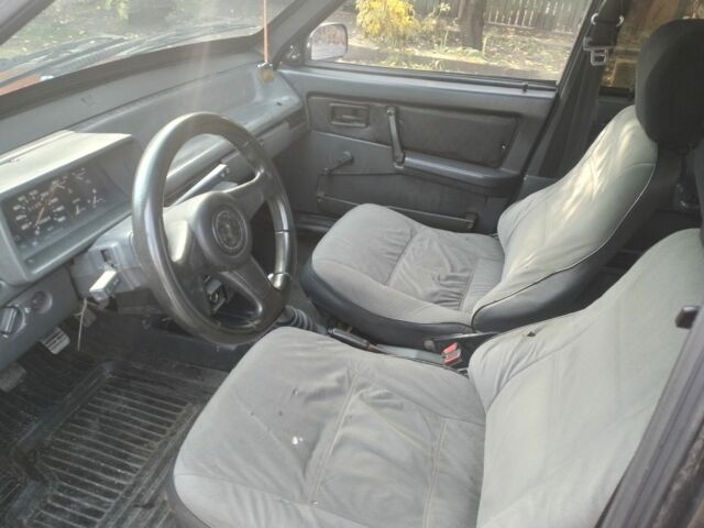 Красный ВАЗ 2109, объемом двигателя 1.5 л и пробегом 170 тыс. км за 500 $, фото 3 на Automoto.ua