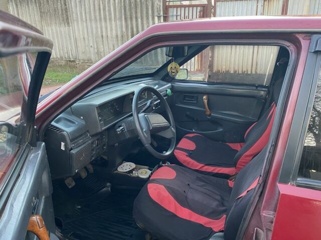 Красный ВАЗ 2109, объемом двигателя 1.1 л и пробегом 200 тыс. км за 897 $, фото 4 на Automoto.ua