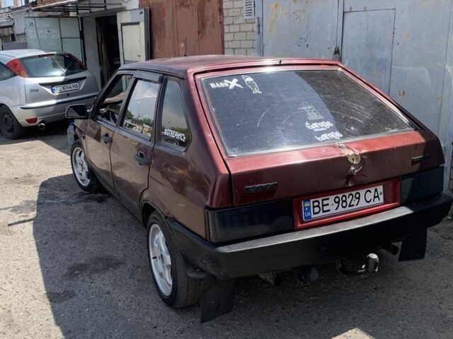 Красный ВАЗ 2109, объемом двигателя 1.5 л и пробегом 3 тыс. км за 2000 $, фото 9 на Automoto.ua