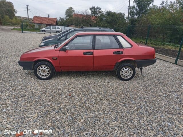 Красный ВАЗ 2109, объемом двигателя 1.5 л и пробегом 100 тыс. км за 900 $, фото 4 на Automoto.ua