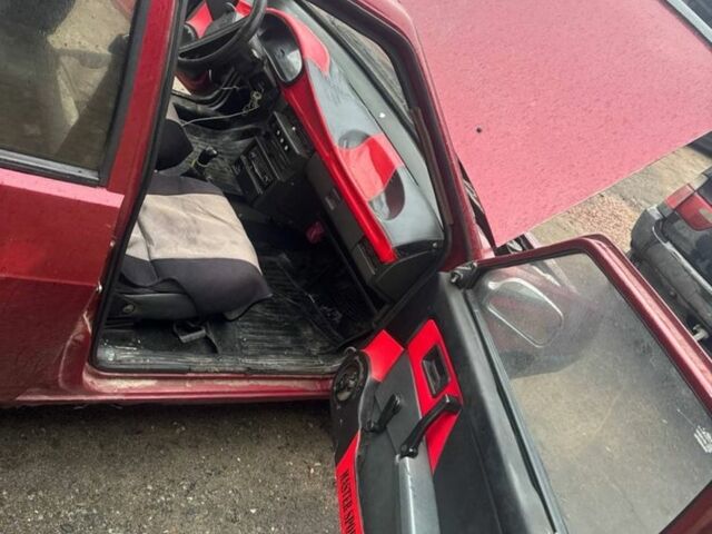 Красный ВАЗ 2109, объемом двигателя 1.3 л и пробегом 150 тыс. км за 550 $, фото 4 на Automoto.ua