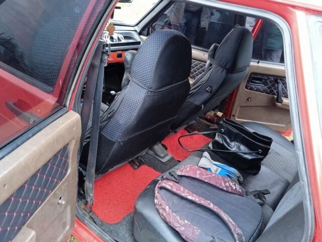 Красный ВАЗ 2109, объемом двигателя 1.5 л и пробегом 2 тыс. км за 1800 $, фото 2 на Automoto.ua