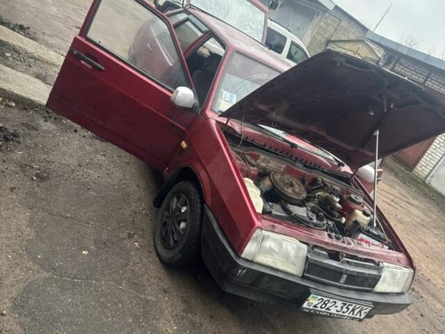Красный ВАЗ 2109, объемом двигателя 1.3 л и пробегом 150 тыс. км за 550 $, фото 1 на Automoto.ua