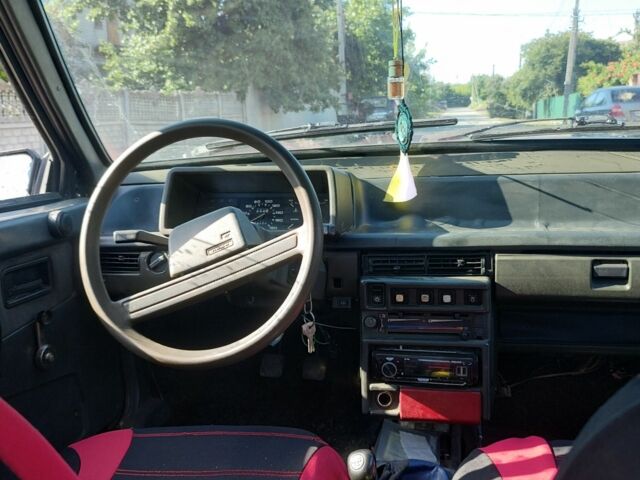 Красный ВАЗ 2109, объемом двигателя 1.5 л и пробегом 2 тыс. км за 764 $, фото 4 на Automoto.ua