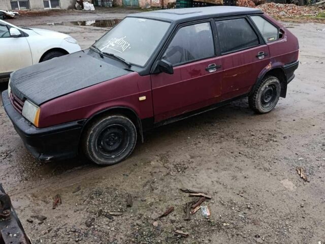 Красный ВАЗ 2109, объемом двигателя 1.6 л и пробегом 200 тыс. км за 450 $, фото 1 на Automoto.ua