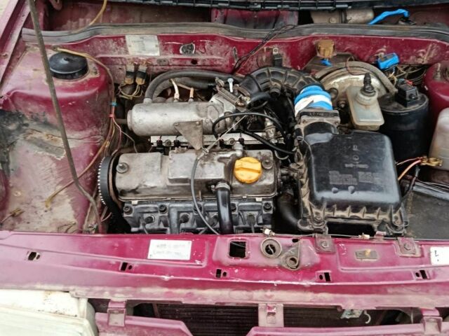 Красный ВАЗ 2109, объемом двигателя 1.6 л и пробегом 200 тыс. км за 450 $, фото 3 на Automoto.ua