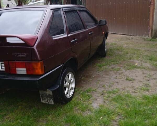 Красный ВАЗ 2109, объемом двигателя 1.5 л и пробегом 380 тыс. км за 1100 $, фото 1 на Automoto.ua