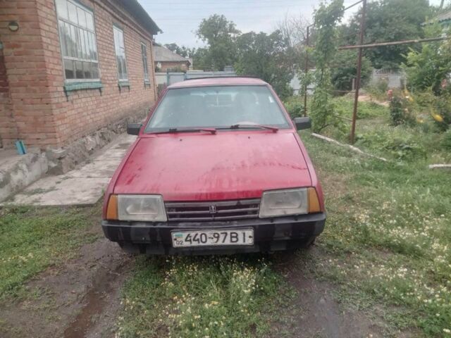 ВАЗ 2109 1988 в Кропивницком (Кировограде) на Automoto.ua Красный ВАЗ 2109, объемом двигателя 0 л и пробегом 100 тыс. км за 720 $, фото 1 на Automoto.ua