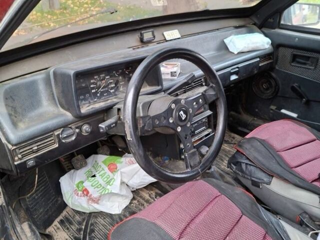 Красный ВАЗ 2109, объемом двигателя 0 л и пробегом 250 тыс. км за 500 $, фото 4 на Automoto.ua