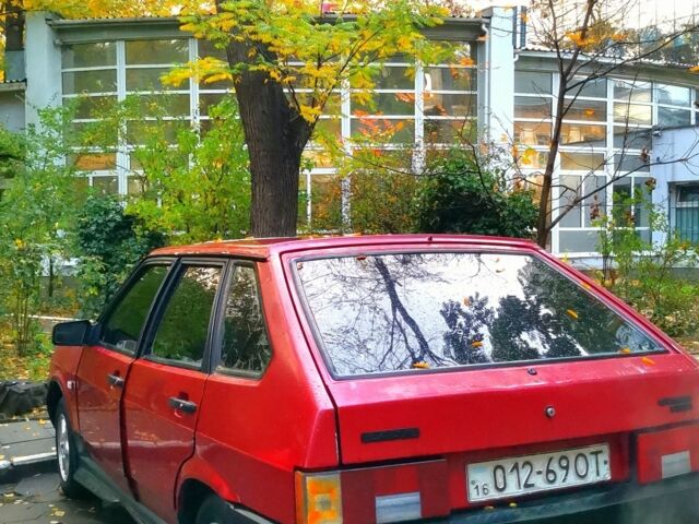 Красный ВАЗ 2109, объемом двигателя 1 л и пробегом 3 тыс. км за 650 $, фото 5 на Automoto.ua