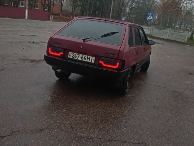 Красный ВАЗ 2109, объемом двигателя 1.3 л и пробегом 123 тыс. км за 1350 $, фото 2 на Automoto.ua