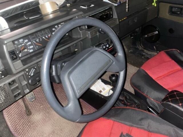 Червоний ВАЗ 2109, об'ємом двигуна 1.5 л та пробігом 180 тис. км за 1100 $, фото 4 на Automoto.ua