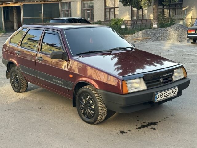 Красный ВАЗ 2109, объемом двигателя 1.5 л и пробегом 250 тыс. км за 1399 $, фото 2 на Automoto.ua