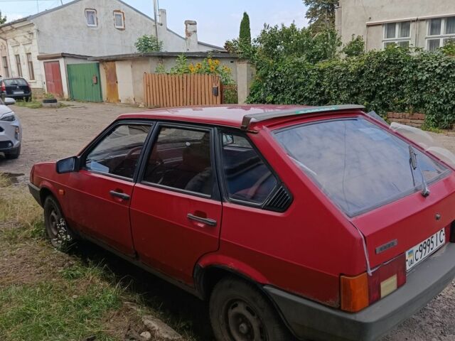 ВАЗ 2109 1989 в Черновцах на Automoto.ua Красный ВАЗ 2109, объемом двигателя 0 л и пробегом 300 тыс. км за 450 $, фото 3 на Automoto.ua