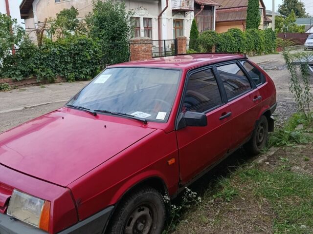 ВАЗ 2109 1989 в Черновцах на Automoto.ua Красный ВАЗ 2109, объемом двигателя 0 л и пробегом 300 тыс. км за 450 $, фото 4 на Automoto.ua