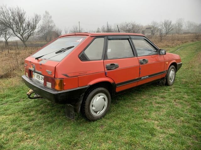 Красный ВАЗ 2109, объемом двигателя 1.3 л и пробегом 58 тыс. км за 992 $, фото 6 на Automoto.ua