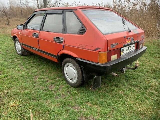 Красный ВАЗ 2109, объемом двигателя 1.3 л и пробегом 58 тыс. км за 992 $, фото 4 на Automoto.ua