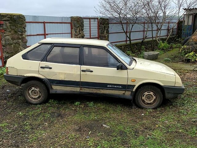 ВАЗ 2109, объемом двигателя 1.5 л и пробегом 200 тыс. км за 450 $, фото 2 на Automoto.ua