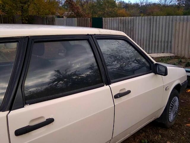 ВАЗ 2109, объемом двигателя 1.3 л и пробегом 0 тыс. км за 1000 $, фото 1 на Automoto.ua
