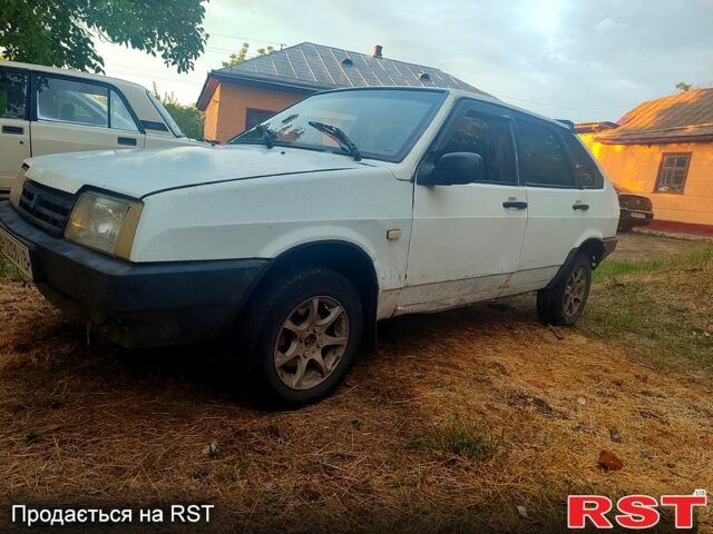 ВАЗ 2109, объемом двигателя 1.6 л и пробегом 328 тыс. км за 700 $, фото 1 на Automoto.ua