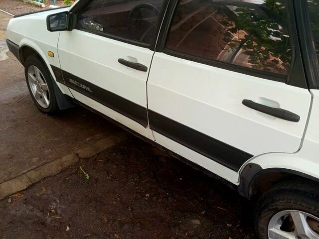 ВАЗ 2109, объемом двигателя 1.5 л и пробегом 90 тыс. км за 1000 $, фото 1 на Automoto.ua