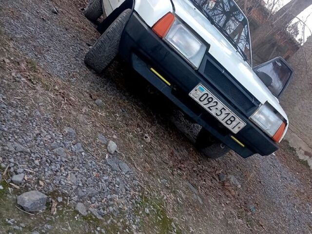 ВАЗ 2109, объемом двигателя 1.5 л и пробегом 0 тыс. км за 1600 $, фото 3 на Automoto.ua