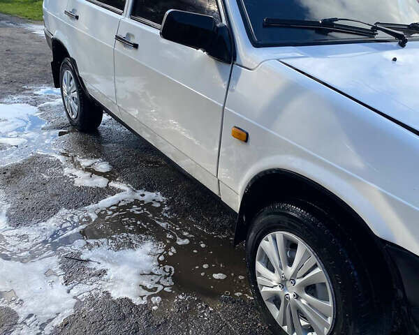 ВАЗ 2109, объемом двигателя 1.1 л и пробегом 12 тыс. км за 1573 $, фото 3 на Automoto.ua