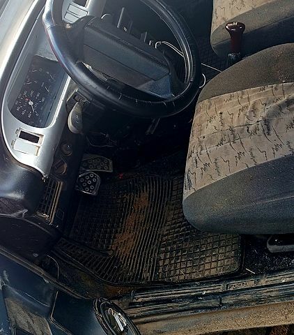 ВАЗ 2109, объемом двигателя 1.5 л и пробегом 200 тыс. км за 1000 $, фото 4 на Automoto.ua