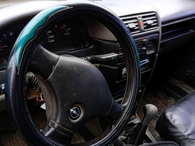 ВАЗ 2109, объемом двигателя 1.5 л и пробегом 50 тыс. км за 1000 $, фото 4 на Automoto.ua