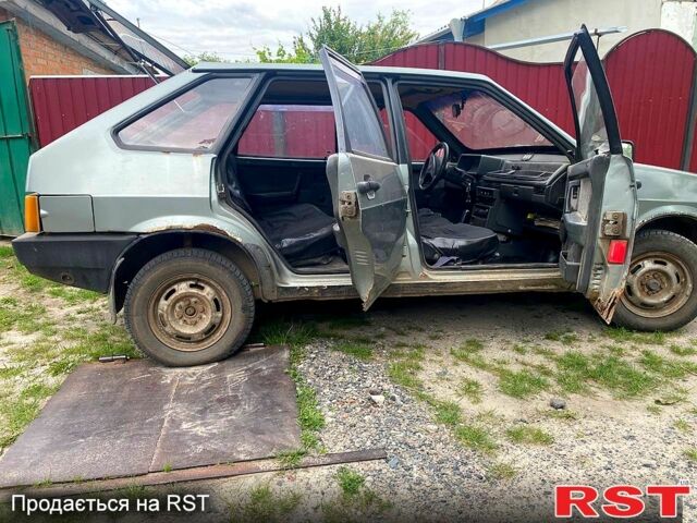 ВАЗ 2109, объемом двигателя 1.5 л и пробегом 47 тыс. км за 900 $, фото 2 на Automoto.ua