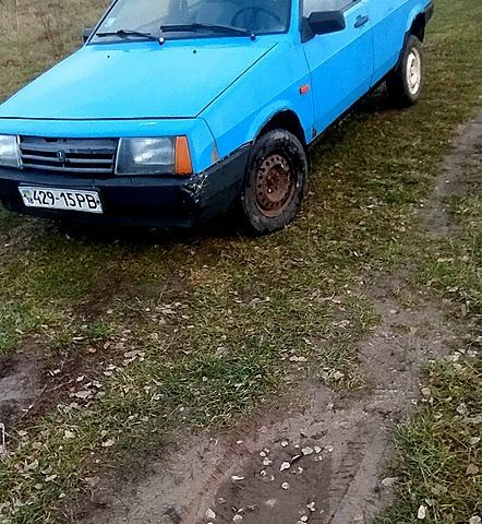 ВАЗ 2109, об'ємом двигуна 15 л та пробігом 0 тис. км за 1000 $, фото 2 на Automoto.ua