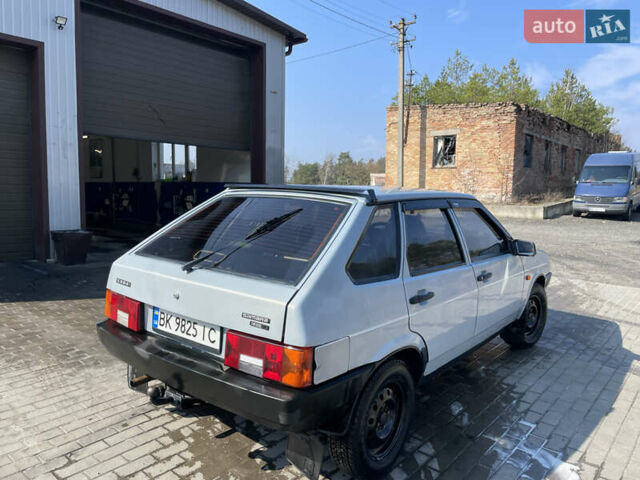 ВАЗ 2109, объемом двигателя 1.5 л и пробегом 301 тыс. км за 1600 $, фото 4 на Automoto.ua
