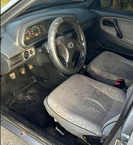 ВАЗ 2109, объемом двигателя 1.6 л и пробегом 240 тыс. км за 1950 $, фото 4 на Automoto.ua